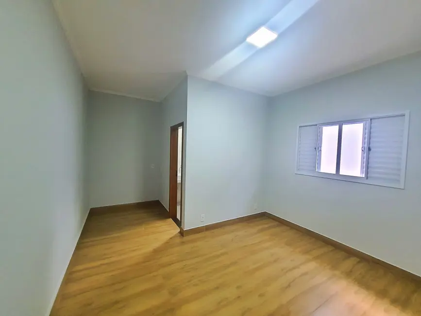 Foto 8 de Casa de Condomínio com 3 quartos à venda, 132m2 em Chácaras Cataguá, Taubate - SP