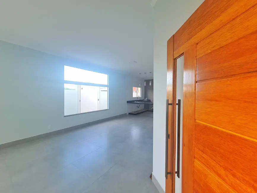 Foto 3 de Casa de Condomínio com 3 quartos à venda, 132m2 em Chácaras Cataguá, Taubate - SP