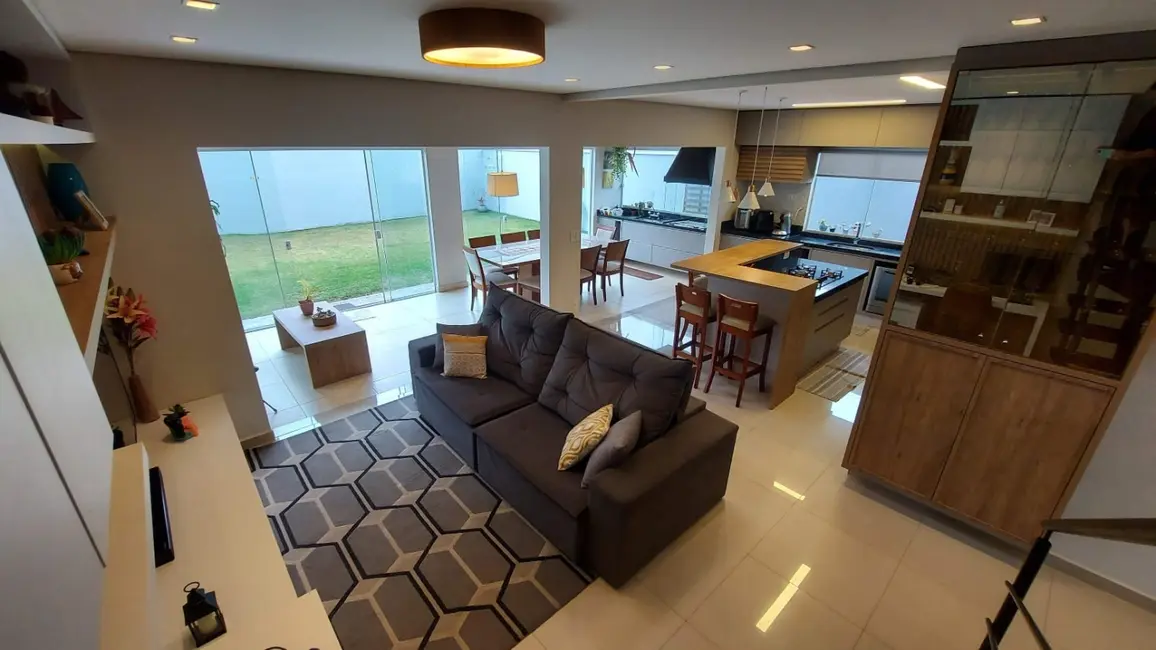 Foto 8 de Casa de Condomínio à venda e para alugar em Tremembe - SP