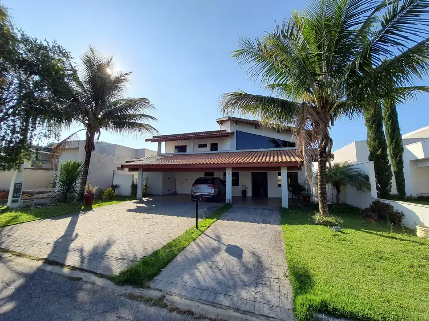 Foto 1 de Casa com 3 quartos à venda, 432m2 em Nossa Senhora do Perpétuo Socorro, Pindamonhangaba - SP