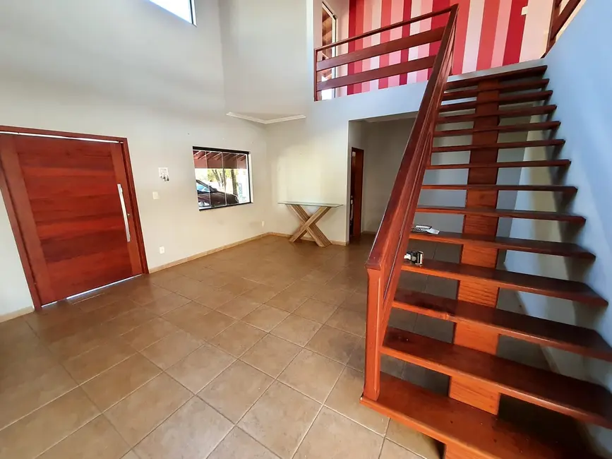 Foto 2 de Casa com 3 quartos à venda, 432m2 em Nossa Senhora do Perpétuo Socorro, Pindamonhangaba - SP