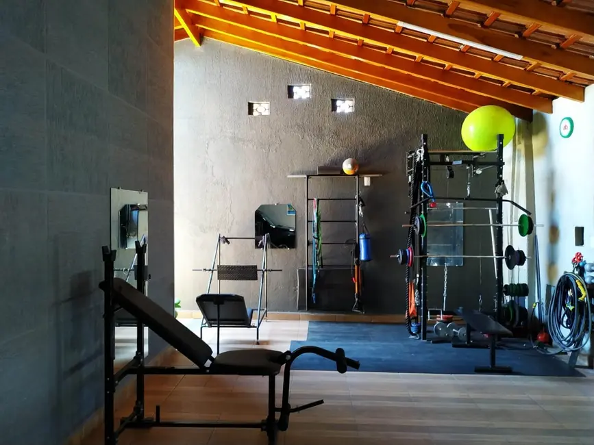 Foto 5 de Casa com 3 quartos à venda, 242m2 em Pindamonhangaba - SP