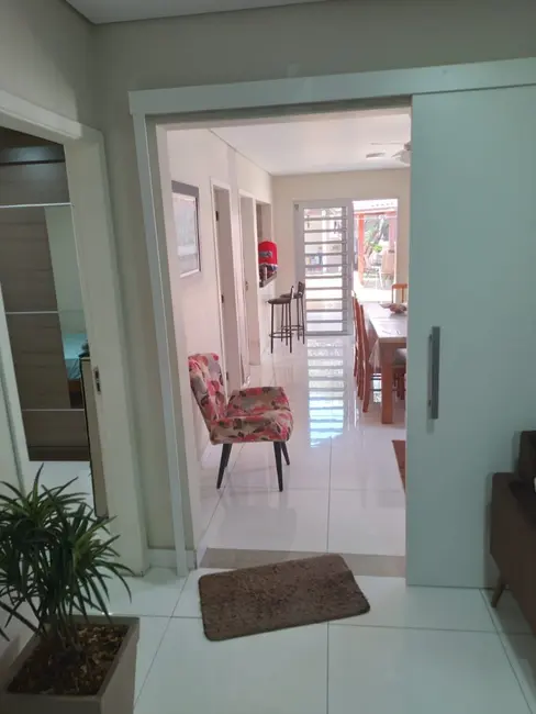 Foto 8 de Casa com 2 quartos à venda, 215m2 em Loteamento Residencial Andrade, Pindamonhangaba - SP