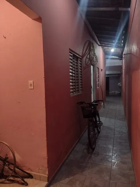 Casa com 1 quarto à venda, 60m2 em Residencial Comercial Cidade Vista Alegre, Pindamonhangaba - SP - imagem 2 Foto 2 de Casa com 1 quarto à venda, 60m2 em Residencial Comercial Cidade Vista Alegre, Pindamonhangaba - SP