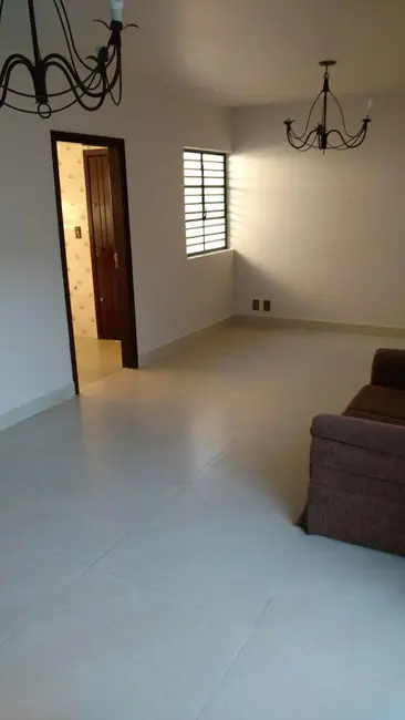 Foto 3 de Casa com 3 quartos à venda, 188m2 em Centro, Pindamonhangaba - SP