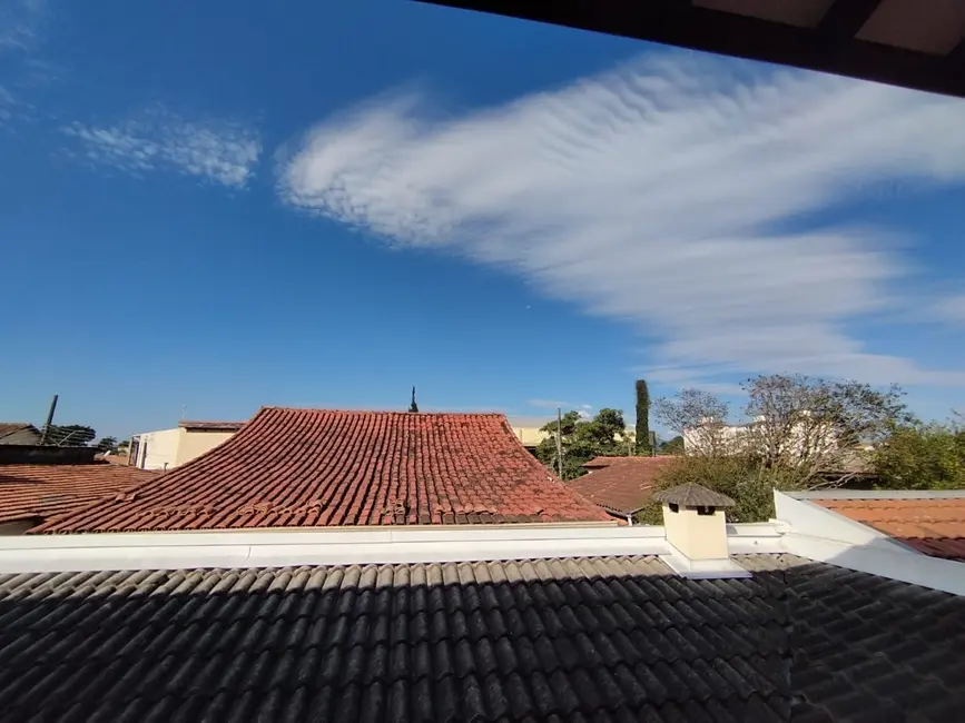 Foto 1 de Sobrado com 3 quartos à venda, 215m2 em Alto do Cardoso, Pindamonhangaba - SP