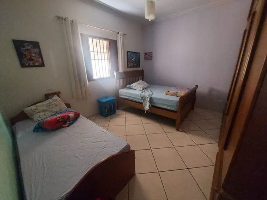 Foto 4 de Casa com 2 quartos à venda, 174m2 em Taubate - SP