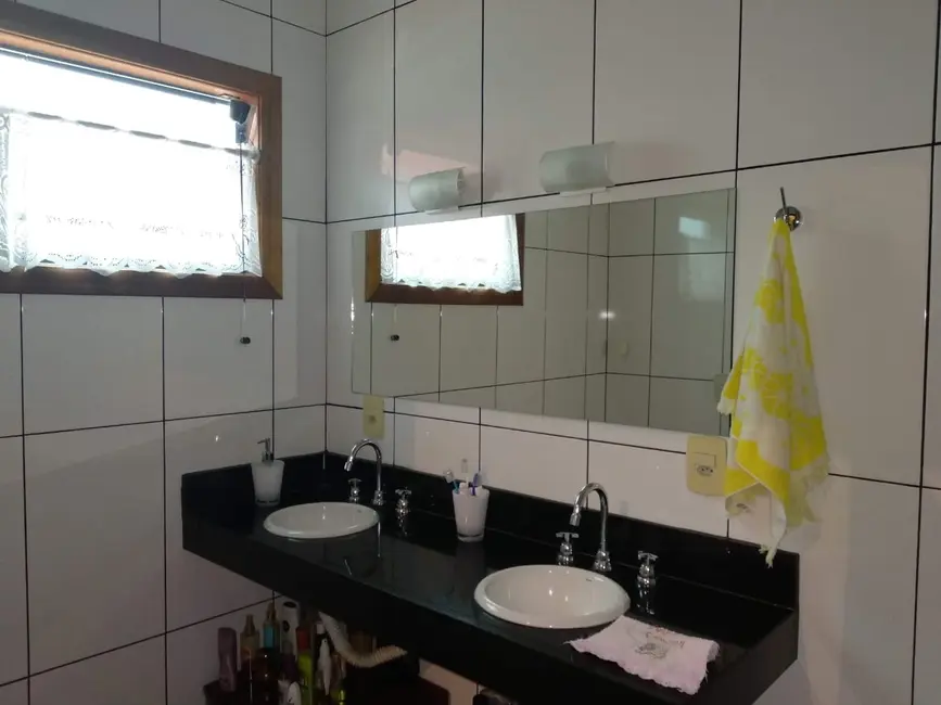 Foto 7 de Sobrado com 3 quartos à venda, 308m2 em Tremembe - SP