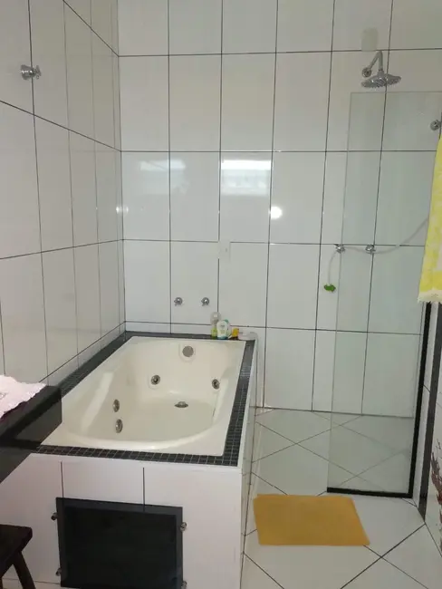 Foto 8 de Sobrado com 3 quartos à venda, 308m2 em Tremembe - SP