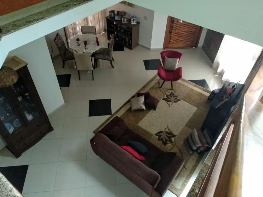 Foto 1 de Sobrado com 3 quartos à venda, 308m2 em Tremembe - SP