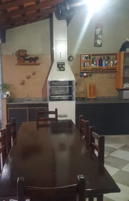 Foto 2 de Casa com 2 quartos à venda, 100m2 em Sao Jose Dos Campos - SP