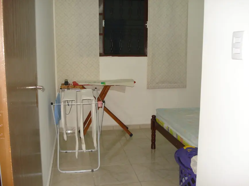 Casa com 2 quartos à venda, 64m2 em Residencial Comercial Cidade Vista Alegre, Pindamonhangaba - SP - imagem 4 Foto 4 de Casa com 2 quartos à venda, 64m2 em Residencial Comercial Cidade Vista Alegre, Pindamonhangaba - SP