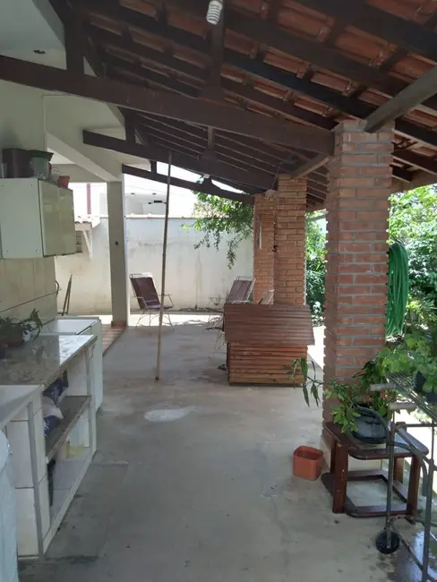 Foto 1 de Casa com 4 quartos à venda, 231m2 em São Benedito, Pindamonhangaba - SP