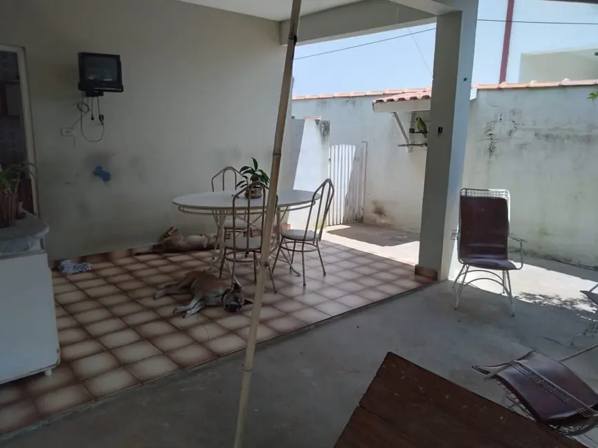 Foto 3 de Casa com 4 quartos à venda, 231m2 em São Benedito, Pindamonhangaba - SP