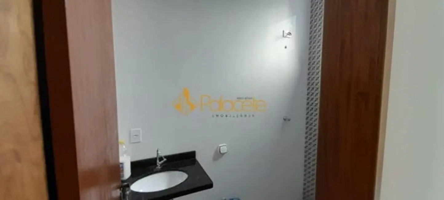 Foto 3 de Casa de Condomínio com 2 quartos à venda, 75m2 em Areão, Taubate - SP