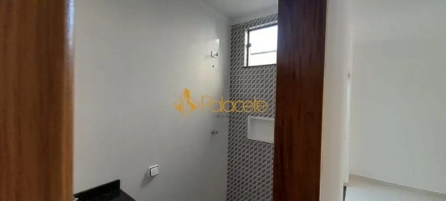 Foto 4 de Casa de Condomínio com 2 quartos à venda, 75m2 em Areão, Taubate - SP