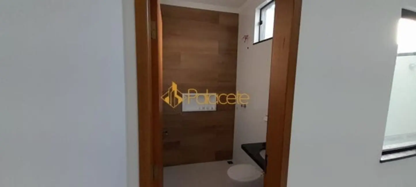 Foto 7 de Casa de Condomínio com 2 quartos à venda, 75m2 em Areão, Taubate - SP