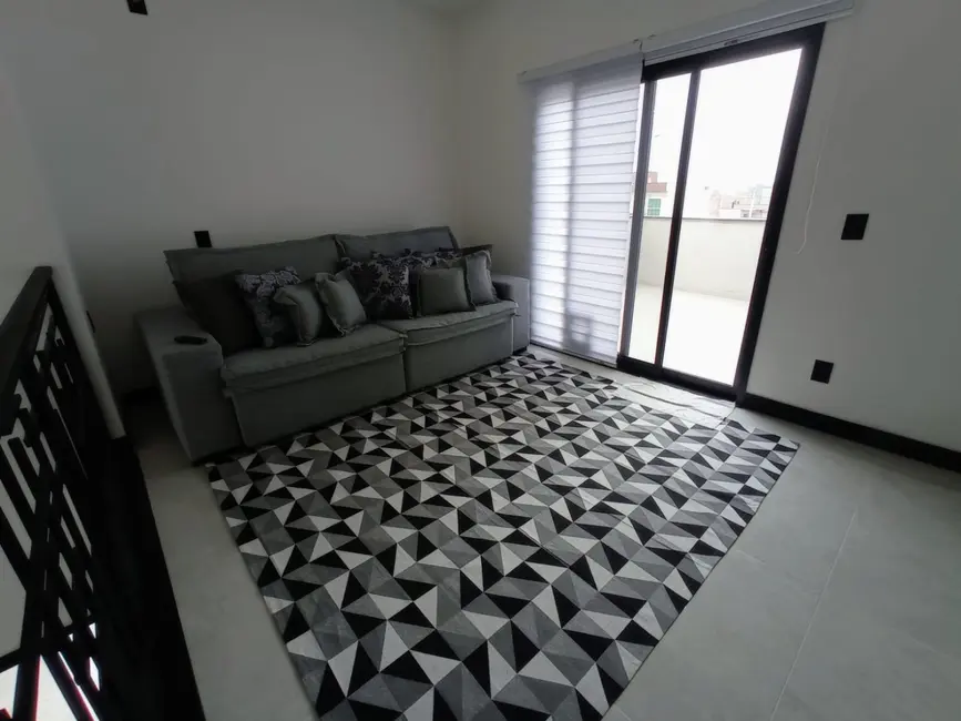 Foto 2 de Casa de Condomínio com 2 quartos à venda, 155m2 em Tremembe - SP