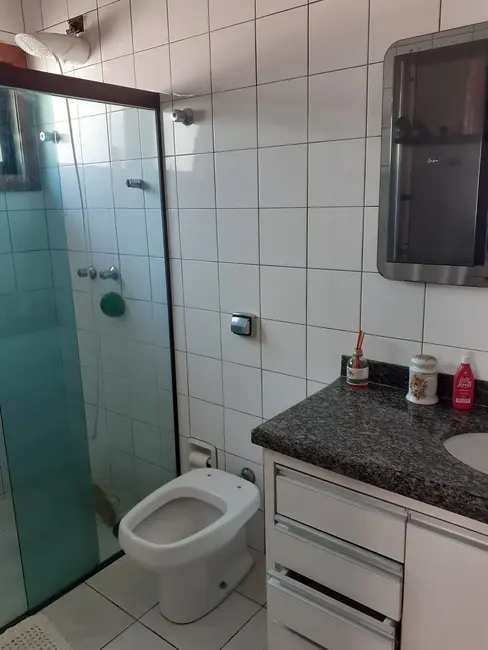 Foto 9 de Casa com 3 quartos à venda, 178m2 em Parque São Domingos, Pindamonhangaba - SP