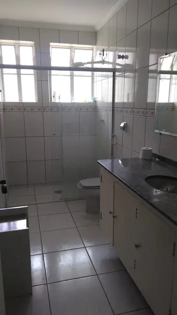 Foto 32 de Casa com 3 quartos à venda e para alugar, 400m2 em Centro, Pindamonhangaba - SP