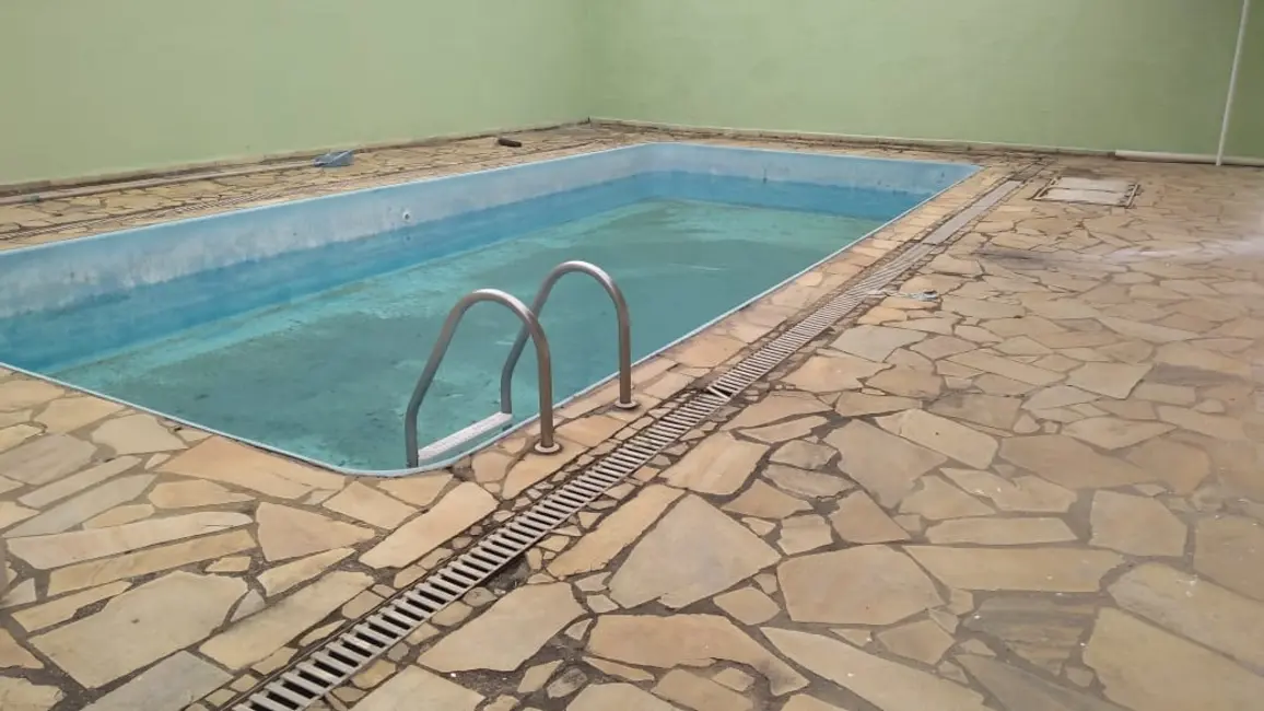 Foto 33 de Casa com 3 quartos à venda e para alugar, 400m2 em Centro, Pindamonhangaba - SP