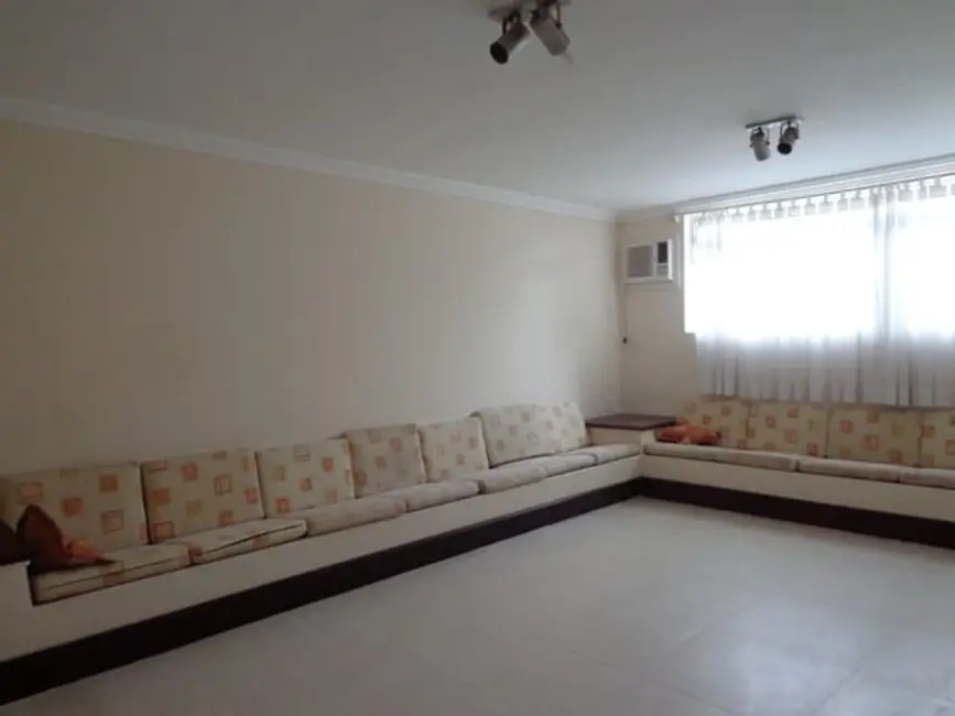 Foto 20 de Casa com 3 quartos à venda e para alugar, 400m2 em Centro, Pindamonhangaba - SP