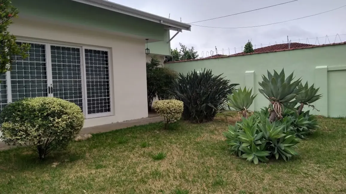 Foto 4 de Casa com 3 quartos à venda e para alugar, 400m2 em Centro, Pindamonhangaba - SP