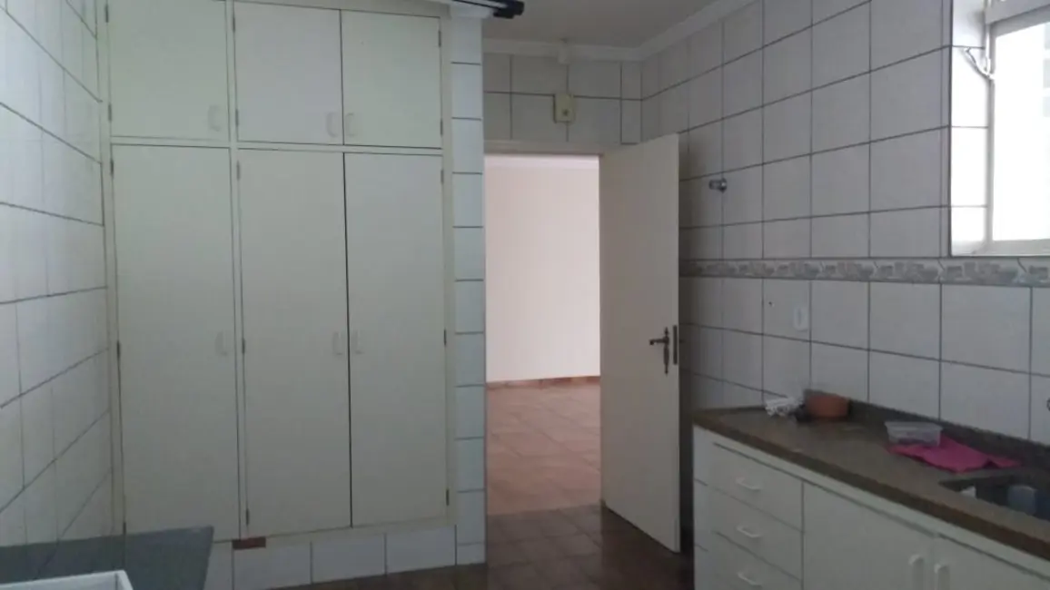 Foto 41 de Casa com 3 quartos à venda e para alugar, 400m2 em Centro, Pindamonhangaba - SP