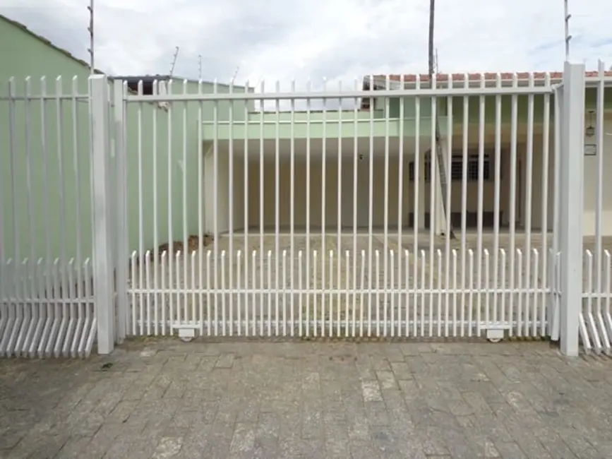 Foto 2 de Casa com 3 quartos à venda e para alugar, 400m2 em Centro, Pindamonhangaba - SP