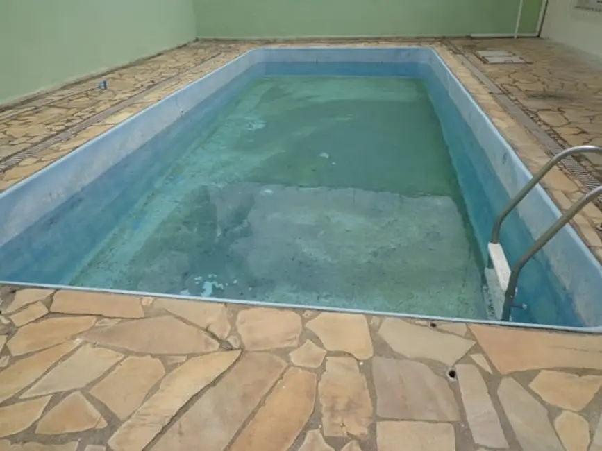 Foto 38 de Casa com 3 quartos à venda e para alugar, 400m2 em Centro, Pindamonhangaba - SP