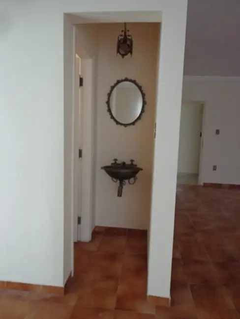 Foto 19 de Casa com 3 quartos à venda e para alugar, 400m2 em Centro, Pindamonhangaba - SP