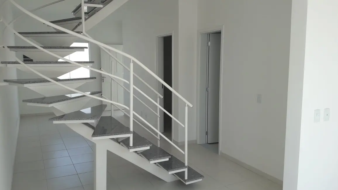 Foto 6 de Sobrado com 3 quartos à venda e para alugar, 83m2 em Pindamonhangaba - SP