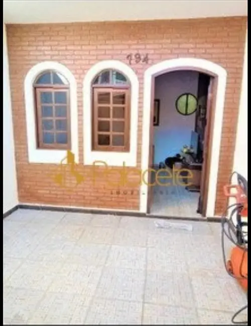 Foto 1 de Sobrado com 2 quartos à venda, 70m2 em Centro, Taubate - SP