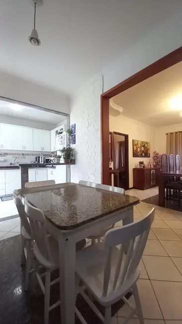 Foto 7 de Casa com 4 quartos à venda, 157m2 em Esplanada Independência, Taubate - SP