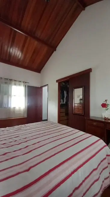 Foto 5 de Casa com 4 quartos à venda, 157m2 em Esplanada Independência, Taubate - SP