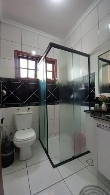 Foto 3 de Casa com 4 quartos à venda, 157m2 em Esplanada Independência, Taubate - SP