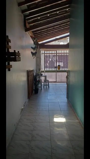 Foto 1 de Casa com 2 quartos à venda, 125m2 em Parque Arco Íris, Taubate - SP