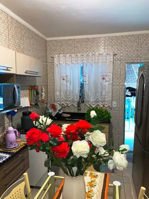 Foto 4 de Casa com 2 quartos à venda, 120m2 em Loteamento Residencial e Comercial Araguaia, Pindamonhangaba - SP