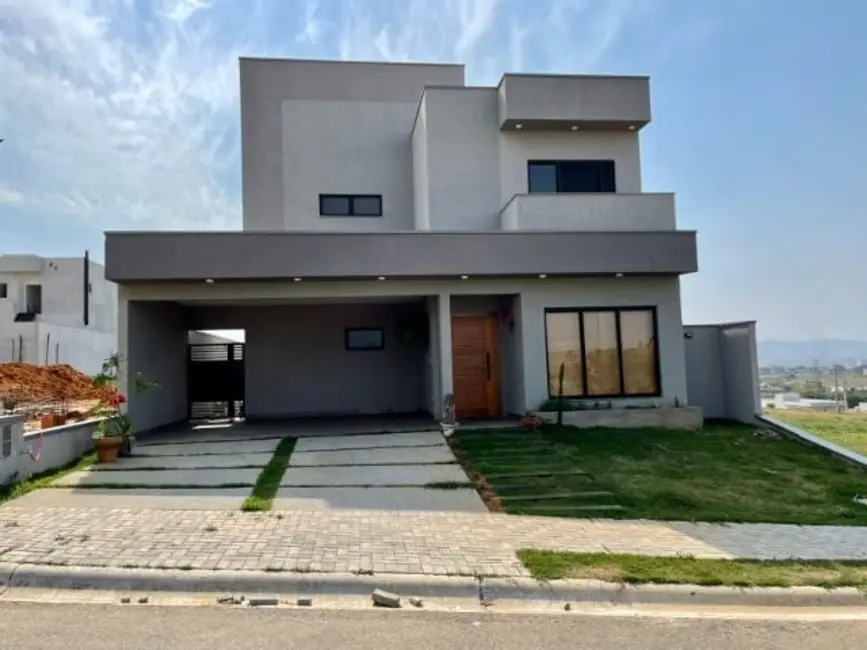 Sobrado com 4 quartos à venda, 223m2 em Santa Mônica, Cacapava - SP - imagem 2 Foto 2 de Sobrado com 4 quartos à venda, 223m2 em Santa Mônica, Cacapava - SP