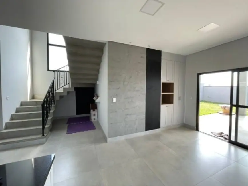 Foto 7 de Sobrado com 4 quartos à venda, 223m2 em Santa Mônica, Cacapava - SP