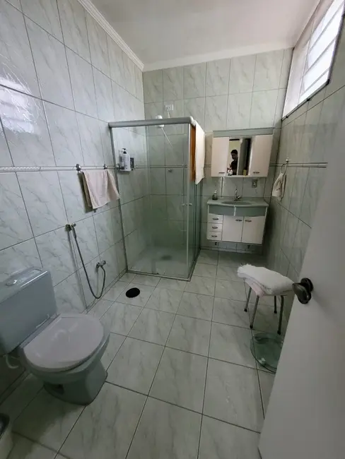 Foto 1 de Casa com 4 quartos à venda, 225m2 em Pindamonhangaba - SP