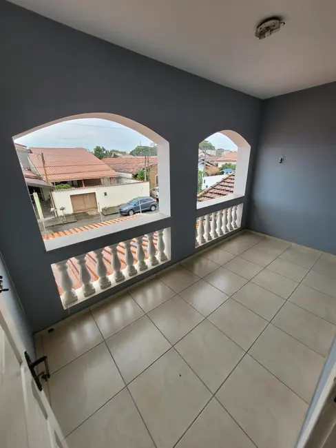 Foto 5 de Casa com 4 quartos à venda, 225m2 em Pindamonhangaba - SP