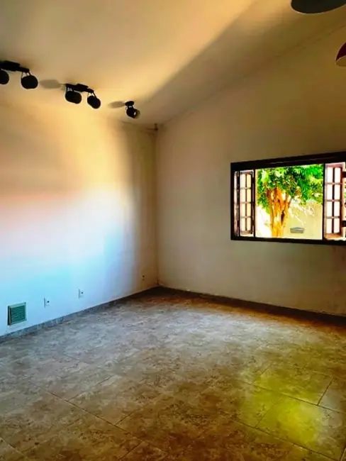 Foto 1 de Casa com 2 quartos à venda, 134m2 em Vitória Vale III, Pindamonhangaba - SP