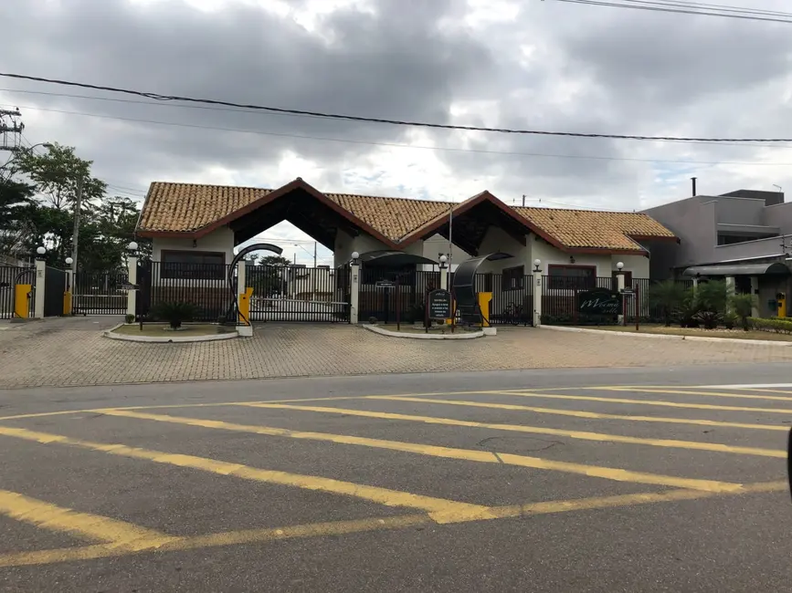 Foto 1 de Sobrado com 3 quartos à venda, 200m2 em Pindamonhangaba - SP