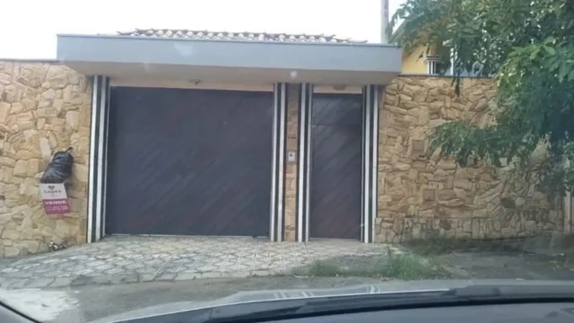 Foto 3 de Sobrado com 6 quartos à venda, 550m2 em Taubate - SP