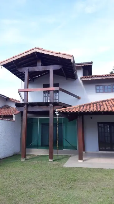 Foto 1 de Sobrado com 3 quartos à venda, 213m2 em Jardim Residencial Doutor Lessa, Pindamonhangaba - SP