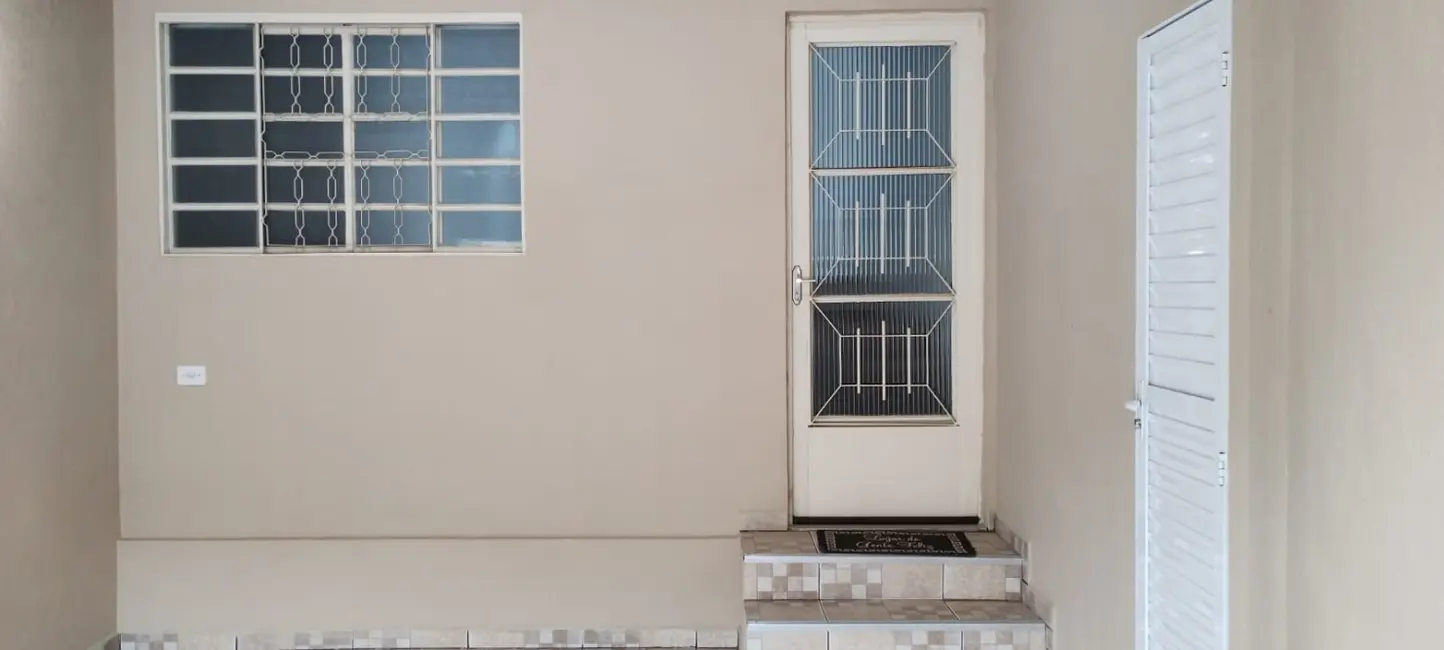 Foto 3 de Casa com 2 quartos à venda, 120m2 em Residencial Estoril, Taubate - SP