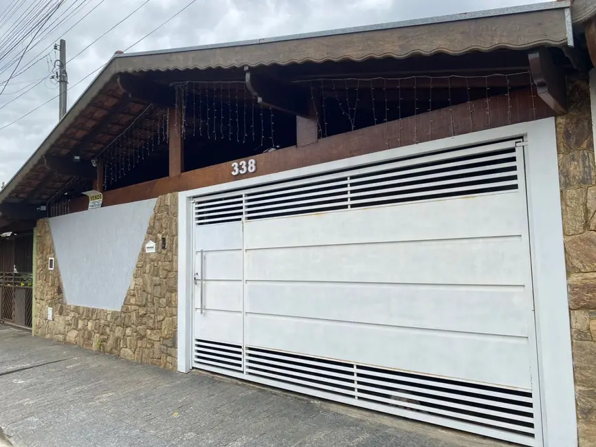 Foto 3 de Casa com 5 quartos à venda, 250m2 em Parque das Nações, Pindamonhangaba - SP