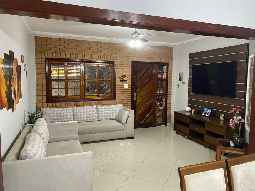 Foto 1 de Casa com 5 quartos à venda, 250m2 em Parque das Nações, Pindamonhangaba - SP