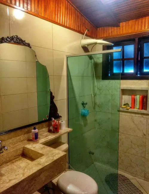 Foto 9 de Sobrado com 3 quartos à venda, 900m2 em Guaratingueta - SP